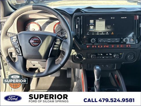 Used 2025 Nissan Frontier PRO-4X image 8