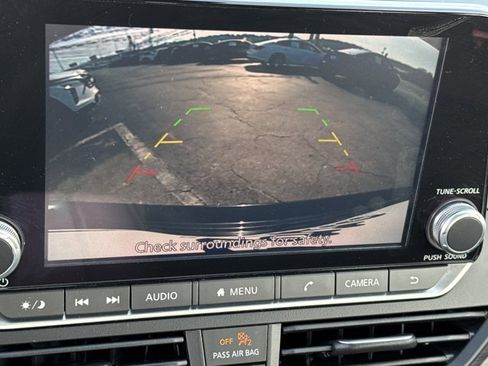 Used 2024 Nissan Altima 2.5 SV image 26