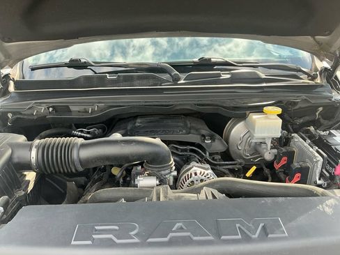 Used 2019 RAM 1500 Laramie AWD/4WD image 25