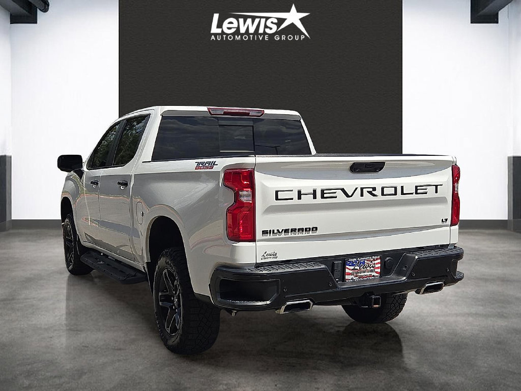 Used 2024 Chevrolet Silverado 1500 LT Trail Boss w/ LT Trail Boss Premium Package AWD/4WD image 3