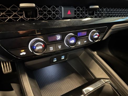 Used 2023 Honda Accord Sport image 14