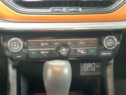 Used 2024 Jeep Compass Limited AWD/4WD image 15