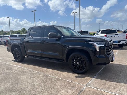 Used 2026 Toyota Tundra SR5 w/ SX Package AWD/4WD image 6