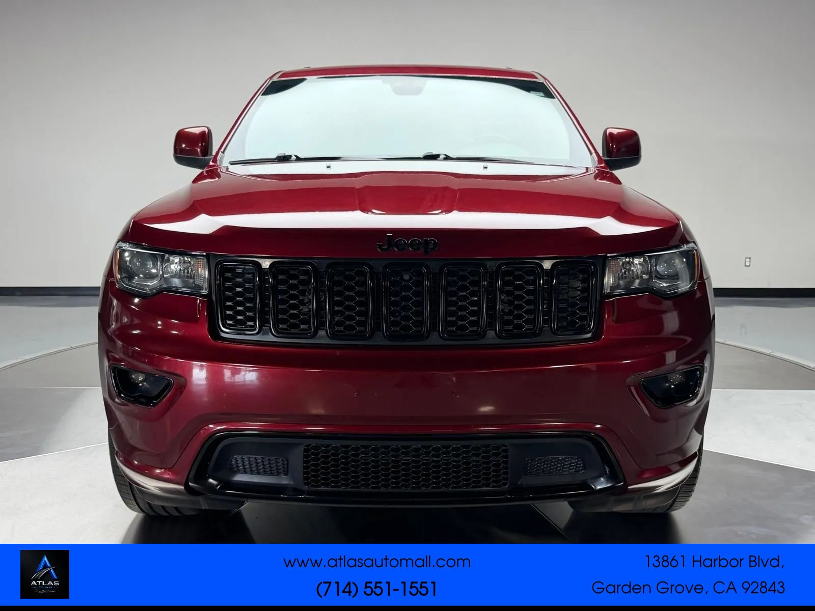 Used 2021 Jeep Grand Cherokee Laredo X AWD/4WD image 3