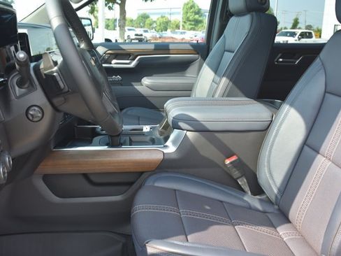 New 2026 Chevrolet Silverado 1500 High Country w/ High Country Premium Package AWD/4WD image 18
