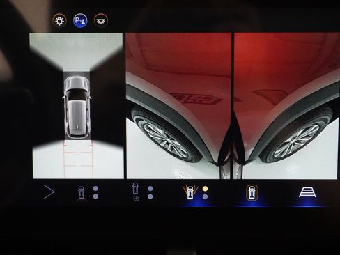 New 2026 Chevrolet Equinox LT w/ Convenience Package II image 39