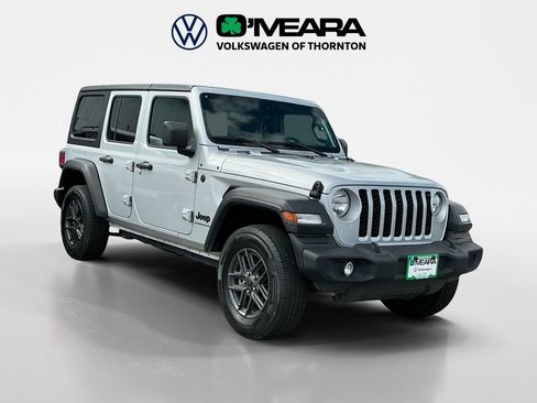 Used 2024 Jeep Wrangler Sport S image 7