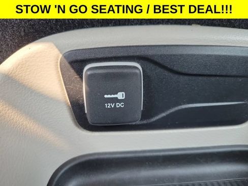 Used 2023 Chrysler Voyager LX FWD image 25