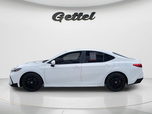 Certified 2025 Toyota Camry SE w/ Convenience Package FWD image 8