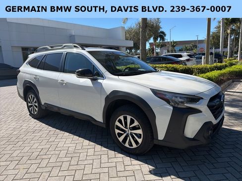 Used 2023 Subaru Outback Premium image 4