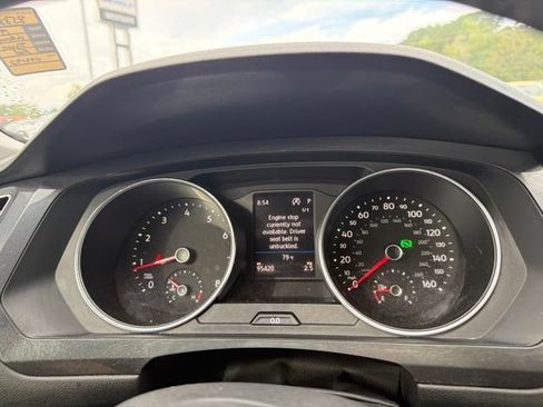 Used 2019 Volkswagen Tiguan SE AWD/4WD image 30