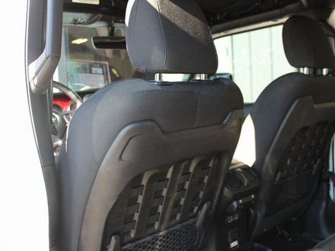 Used 2020 Jeep Wrangler Unlimited Rubicon AWD/4WD image 16