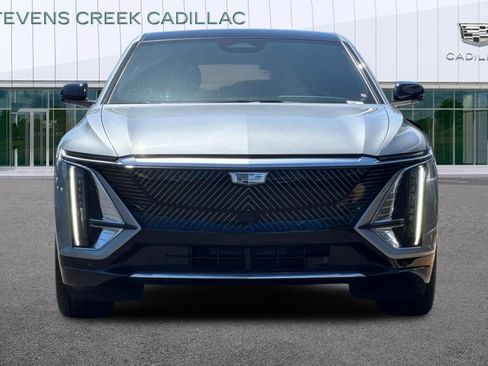 Certified 2024 Cadillac Lyriq Tech RWD image 8