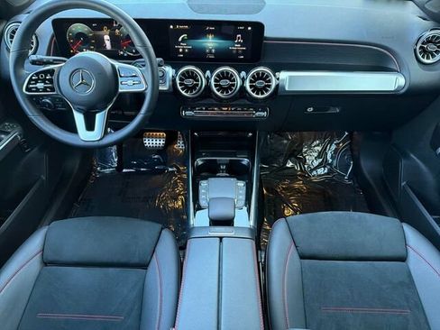 Used 2023 Mercedes-Benz GLB 250 image 17