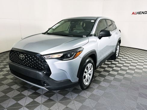 Certified 2024 Toyota Corolla Cross L image 7