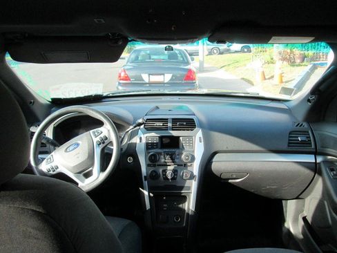 Used 2015 Ford Explorer AWD 4dr image 13