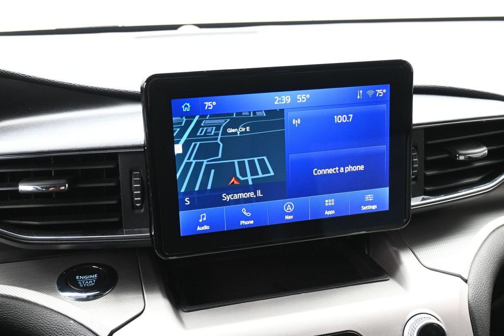 Used 2022 Ford Explorer XLT w/ Equipment Group 202A AWD/4WD image 17