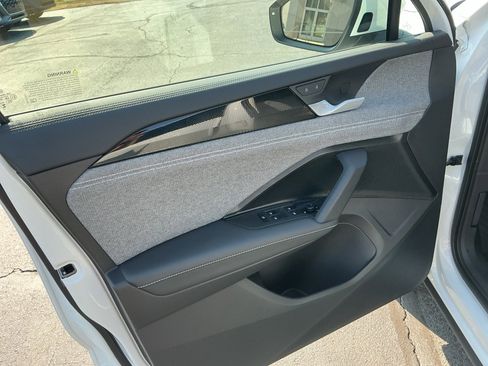 Certified 2025 Volkswagen Tiguan S w/ 18" Wheel Package image 36