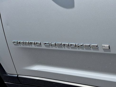 Used 2024 Jeep Grand Cherokee Limited 4xe AWD/4WD image 33