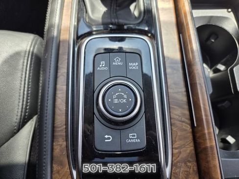 Used 2024 Nissan Armada SL w/ Captain's Chairs Package RWD image 25