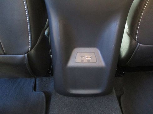 Used 2025 Buick Envision Sport Touring image 37