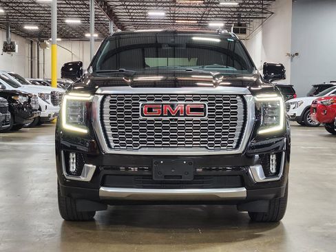 Used 2022 GMC Yukon Denali AWD/4WD image 2