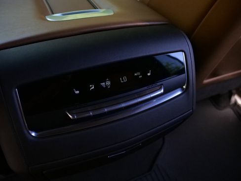 Used 2021 Cadillac Escalade Sport w/ Driver Assist Tech Package image 30