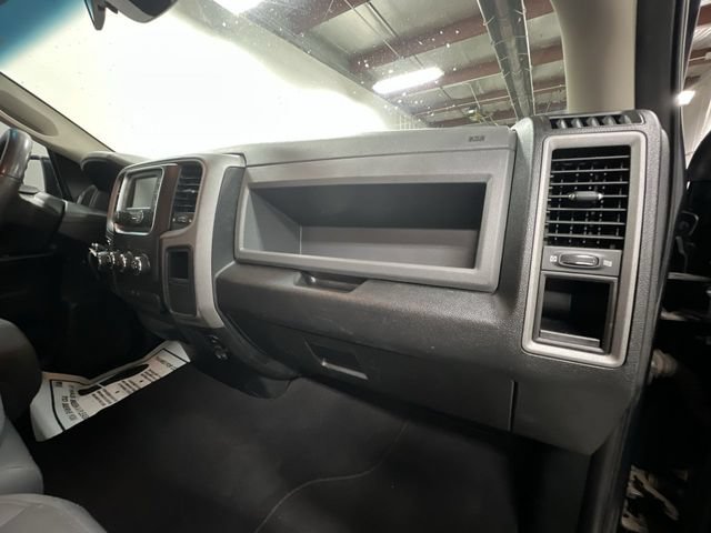 Used 2017 RAM 1500 Express AWD/4WD image 26
