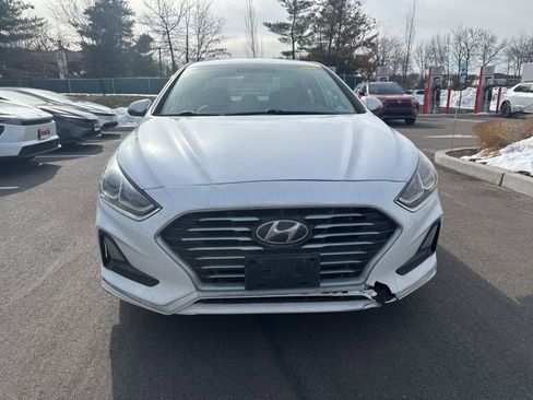 Used 2018 Hyundai Sonata SE image 2