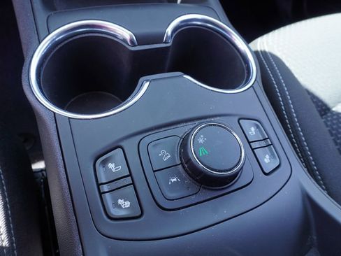 Certified 2022 GMC Terrain SLE w/ Driver Convenience Package image 18