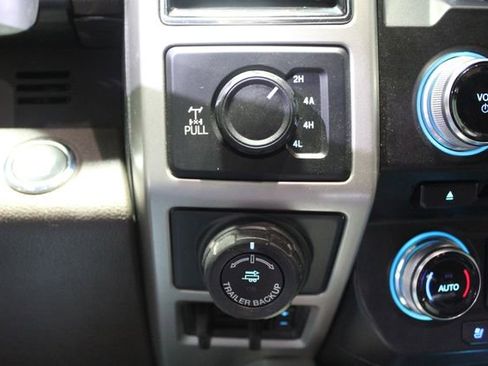 Used 2018 Ford F150 King Ranch w/ Equipment Group 601A Luxury AWD/4WD image 17