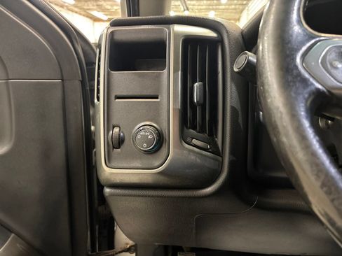 Used 2019 Chevrolet Silverado 1500 LT RWD image 16