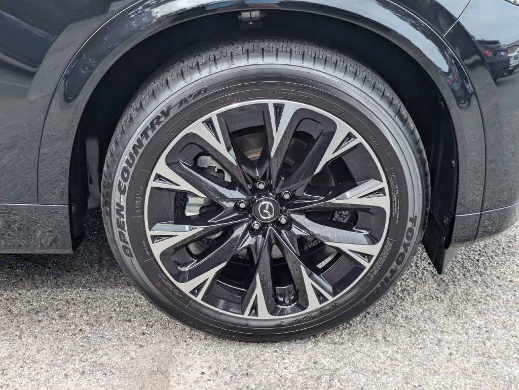 Certified 2026 MAZDA CX-90 3.3 Turbo S w/ Premium Plus AWD/4WD image 11