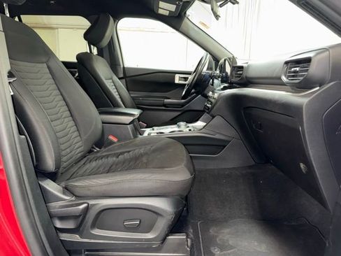 Used 2020 Ford Explorer XLT image 20