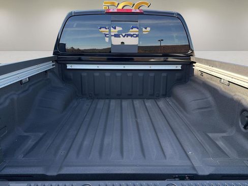 Used 2025 Nissan Frontier SV w/ SV Convenience Package image 25