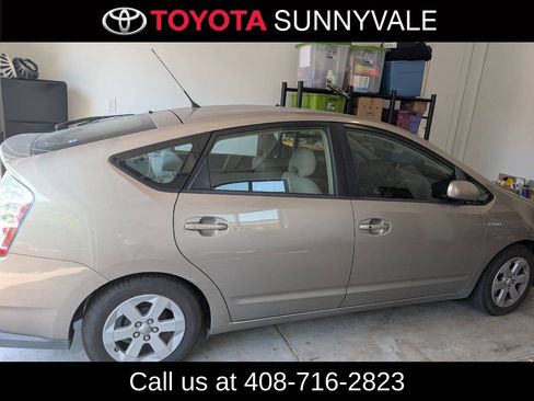 Used 2007 Toyota Prius w/ Pkg 2 FWD image 3