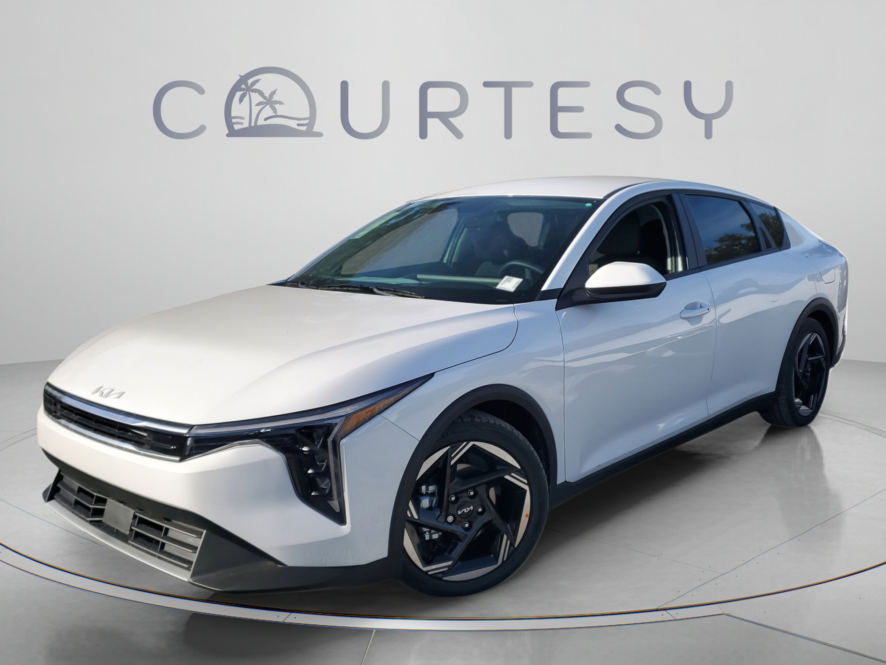 Certified 2025 Kia K4 EX FWD image 1