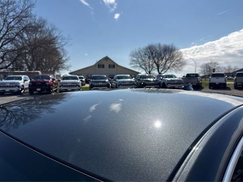 Used 2018 Chevrolet Malibu LT image 11