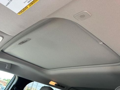 Certified 2025 Toyota Sienna XLE FWD image 29