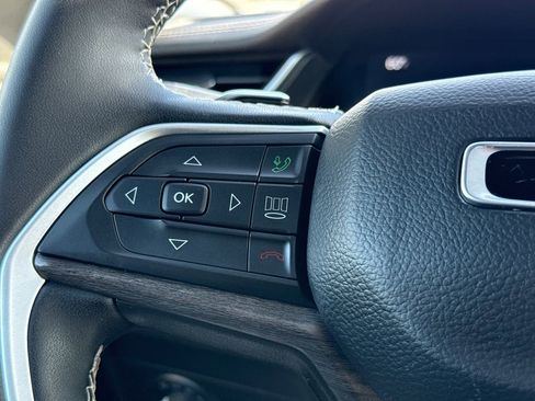 Used 2024 Jeep Grand Cherokee L Limited w/ Luxury Tech Group II image 28