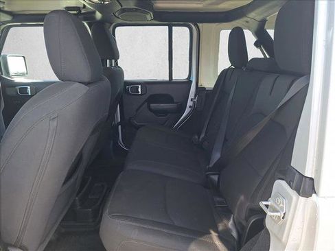 Used 2023 Jeep Wrangler Unlimited image 15