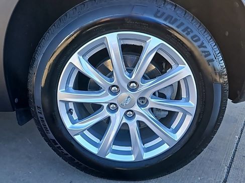 Used 2023 Cadillac XT4 Luxury image 9