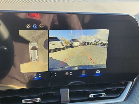 New 2026 Chevrolet Equinox LT w/ Safety and Technology Package AWD/4WD image 13