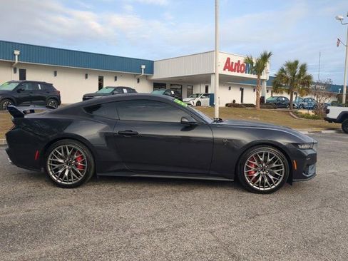 Used 2024 Ford Mustang GT Premium image 3