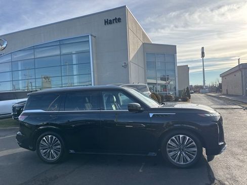 Used 2025 INFINITI QX80 Sensory image 4