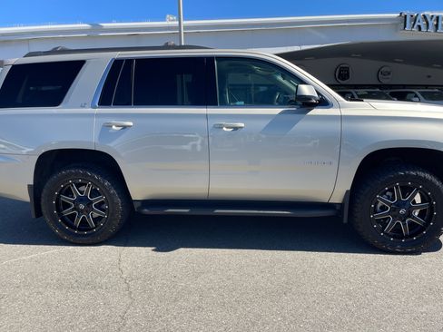 Used 2017 Chevrolet Tahoe LT w/ Max Trailering Package AWD/4WD image 4