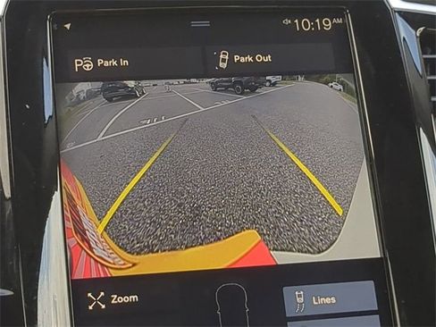 Used 2017 Volvo XC90 T6 Momentum w/ Vision Package image 21