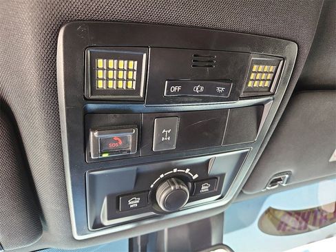 Used 2021 Toyota Tacoma TRD Off-Road w/ Technology Package image 27