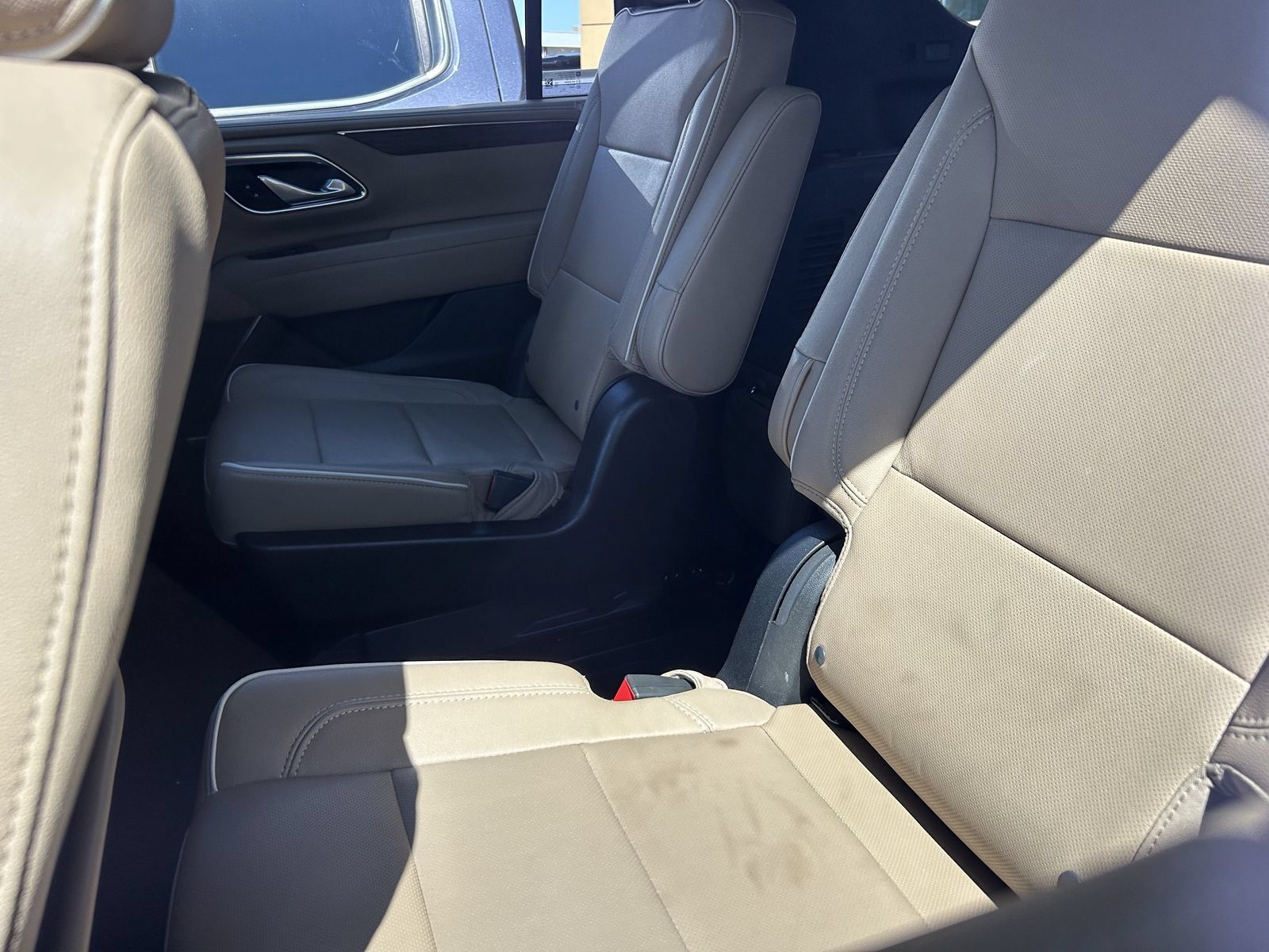 Used 2023 Chevrolet Suburban Premier AWD/4WD image 9