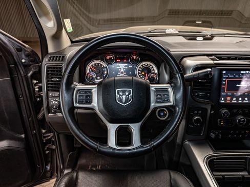 Used 2018 RAM 2500 Laramie w/ Sport Appearance Group AWD/4WD image 16